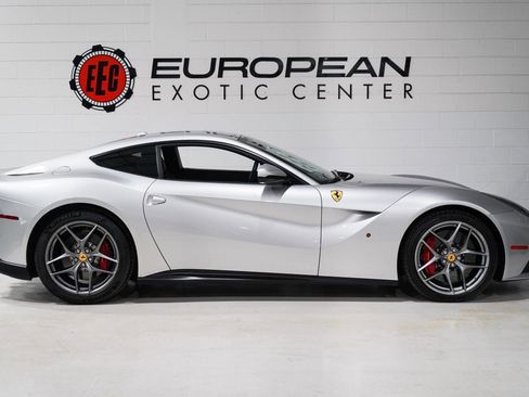 Used 2015 Ferrari F12 Berlinetta image 6