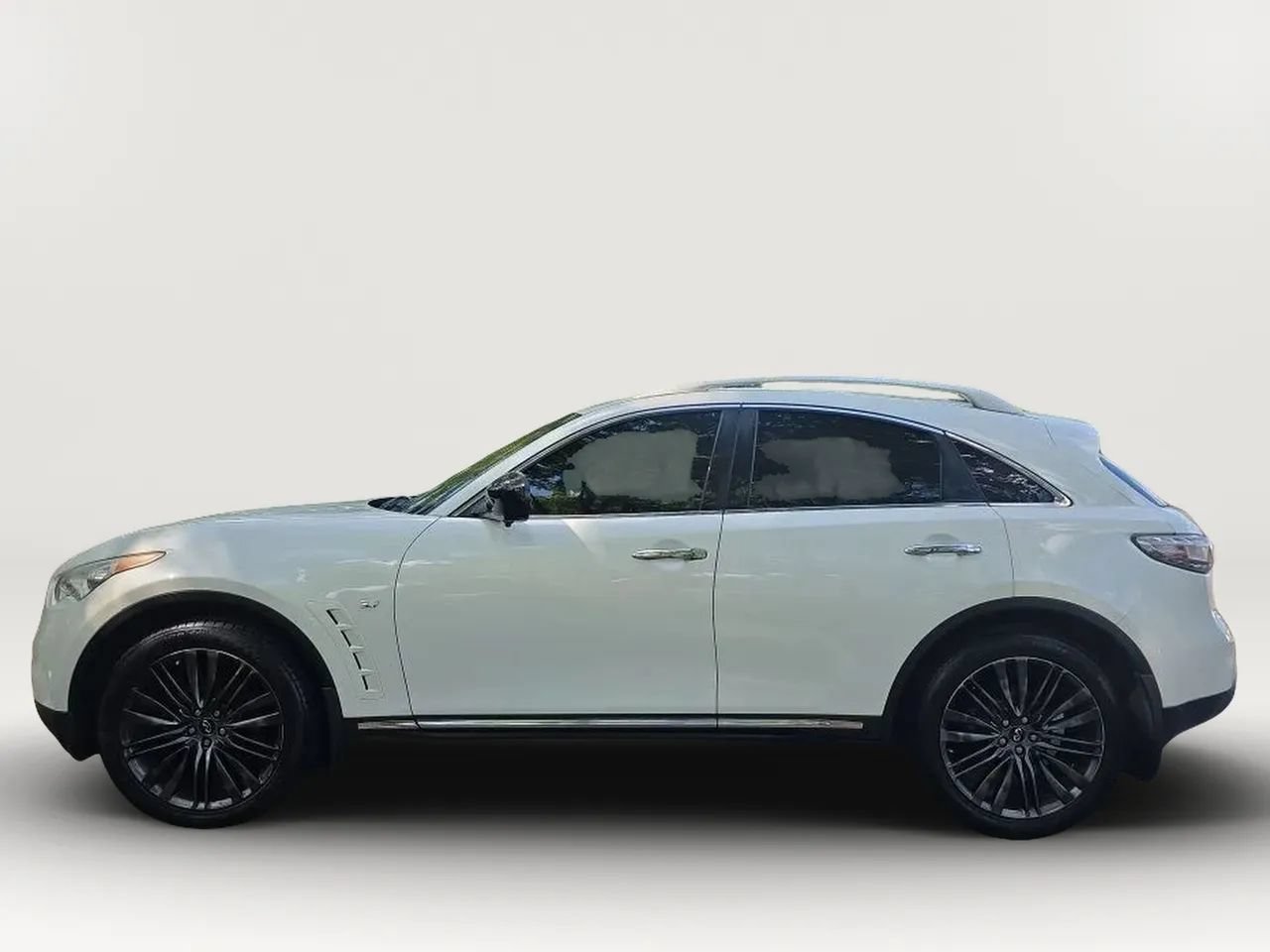 Used 2017 INFINITI QX70 2WD w/ Limited Package image 5