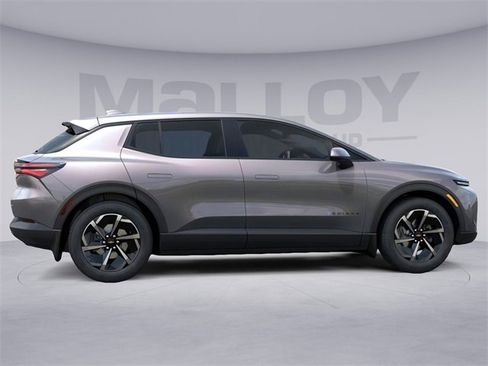 New 2026 Chevrolet Equinox EV LT image 5