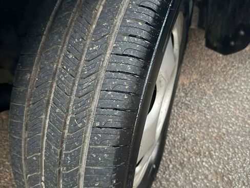 Used 2010 Honda CR-V LX image 12