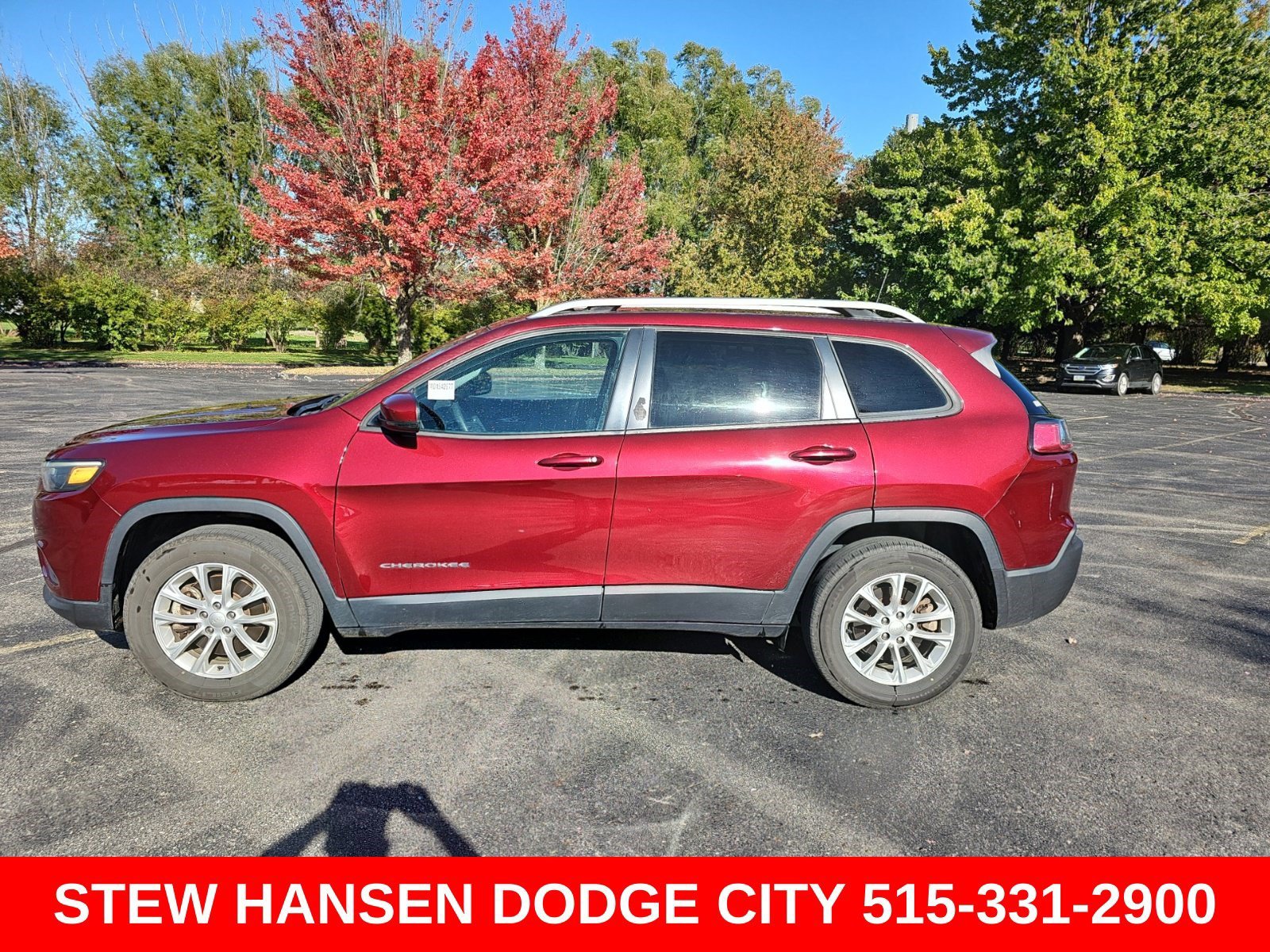 Used 2021 Jeep Cherokee Latitude AWD/4WD image 1