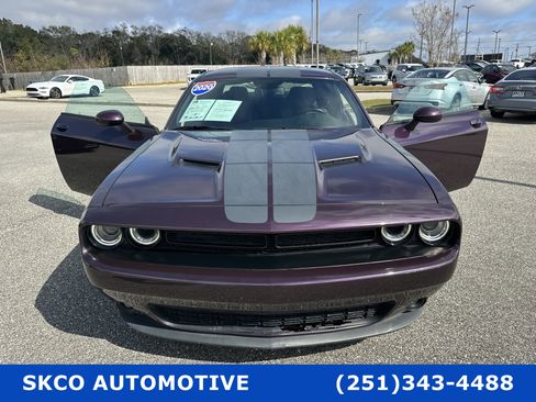 Used 2020 Dodge Challenger SXT w/ Blacktop Package image 33