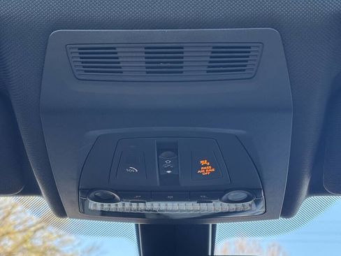 Used 2013 BMW 550i xDrive Sedan image 26