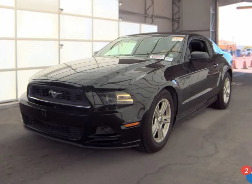 Used 2013 Ford Mustang Coupe RWD image 1