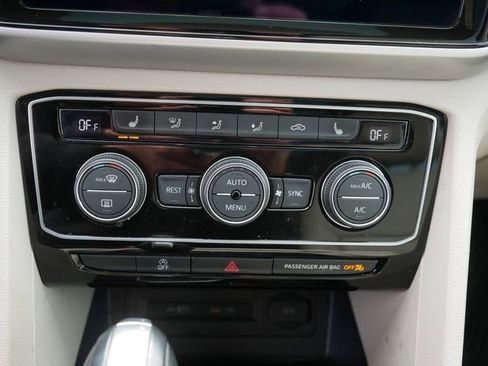 Certified 2023 Volkswagen Atlas SE w/ Panoramic Sunroof Package image 31