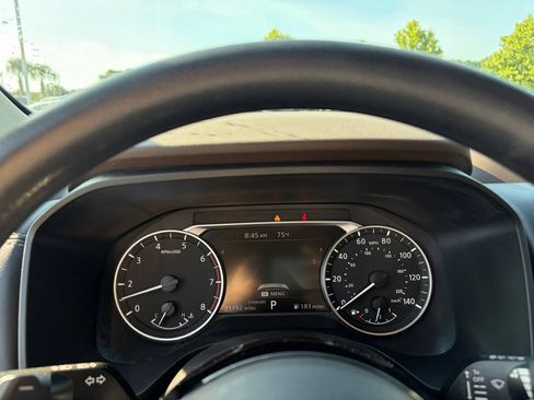 Certified 2023 Nissan Rogue SV FWD image 18