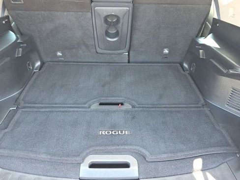 Used 2020 Nissan Rogue S AWD/4WD image 18