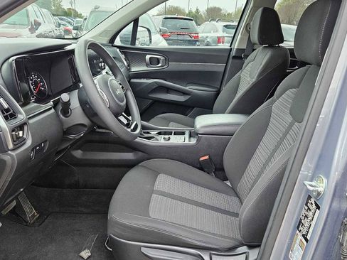 Used 2023 Kia Sorento LX image 16