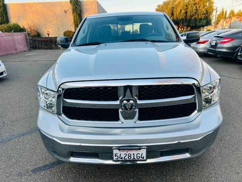 Used 2018 RAM 1500 Classic SLT image 7
