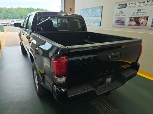 Used 2022 Toyota Tacoma SR AWD/4WD image 6