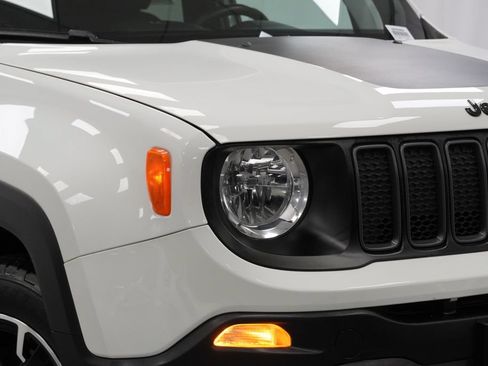 Certified 2023 Jeep Renegade Trailhawk AWD/4WD image 5