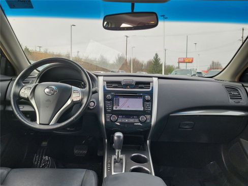 Used 2013 Nissan Altima 2.5 SL w/ Technology Pkg image 8