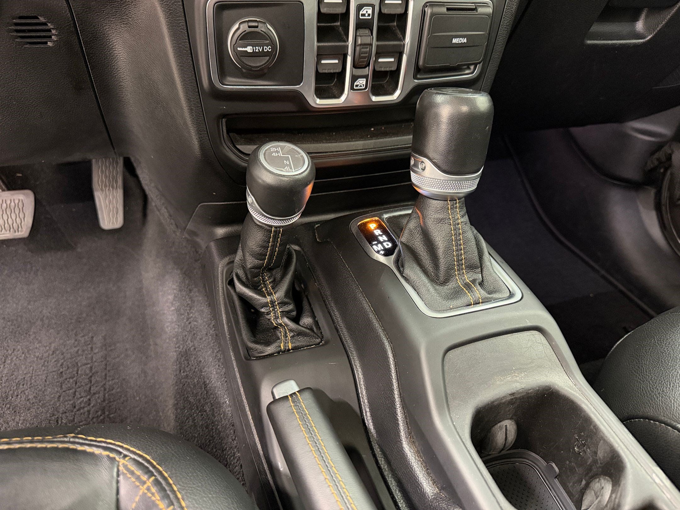 Used 2021 Jeep Wrangler Unlimited Sahara AWD/4WD image 17