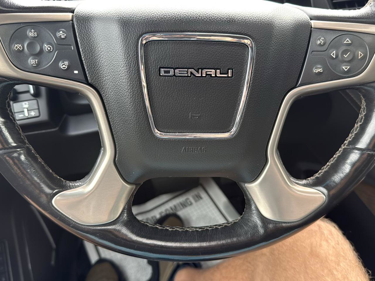 Used 2019 GMC Yukon Denali w/ Denali Ultimate Package AWD/4WD image 14