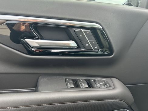 New 2025 Chevrolet Suburban High Country image 26