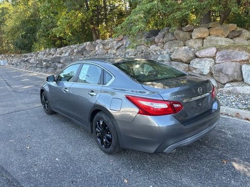 Used 2017 Nissan Altima 2.5 S w/ Power Driver Seat Package image 3