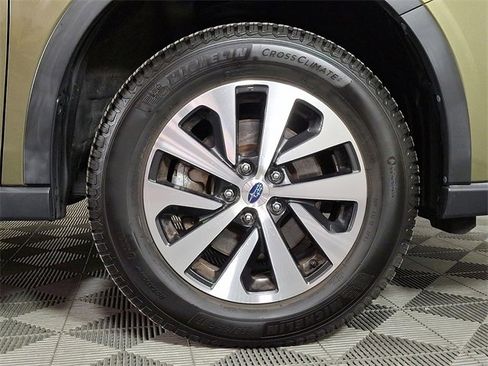 Used 2020 Subaru Outback Premium image 11