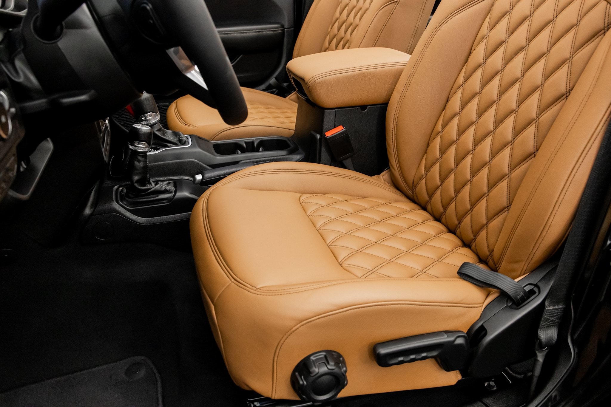 Used 2026 Jeep Wrangler Unlimited Sahara AWD/4WD image 29