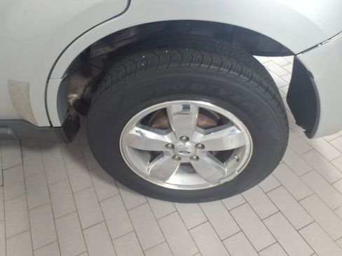 Used 2008 Ford Escape XLT image 8