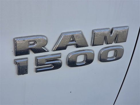 Used 2015 RAM 1500 Express image 10