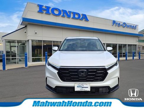 Used 2024 Honda CR-V EX image 2