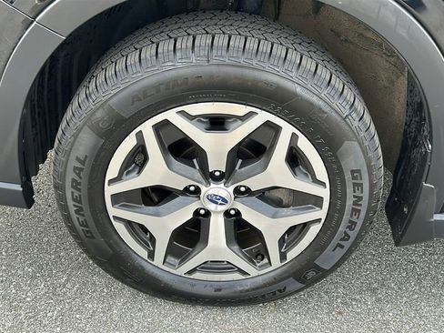 Used 2022 Subaru Outback Premium image 8