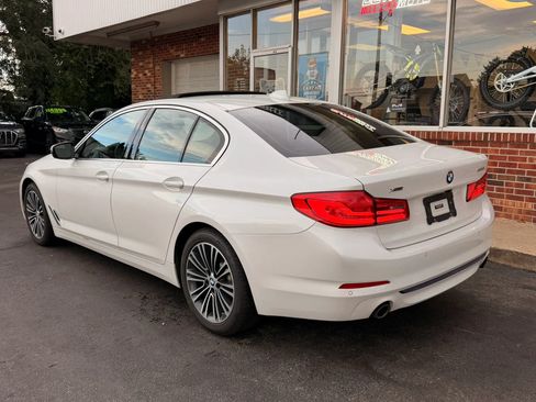Used 2019 BMW 530i xDrive w/ Convenience Package AWD/4WD image 4