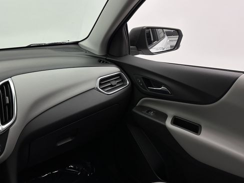 Used 2021 Chevrolet Equinox LS w/ LS Convenience Package FWD image 28