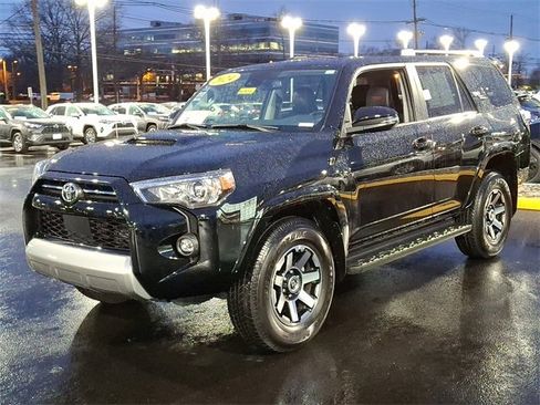 Certified 2024 Toyota 4Runner TRD Off-Road Premium image 4
