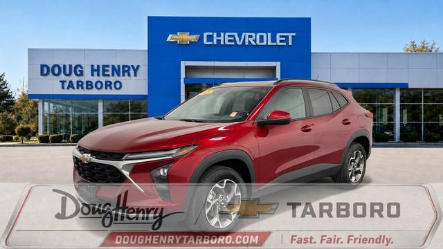 Used 2025 Chevrolet Trax LT w/ LT Convenience Package FWD image 1