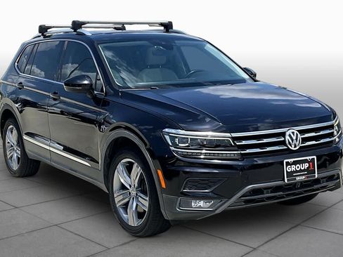 Used 2018 Volkswagen Tiguan SEL Premium AWD/4WD image 3