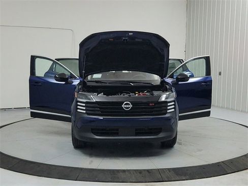 New 2026 Nissan Kicks SR image 10