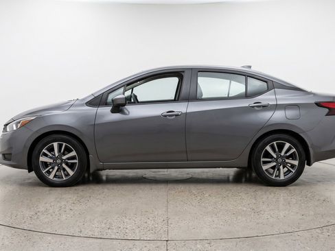 Used 2025 Nissan Versa SV FWD image 5