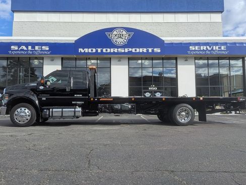 Used 2019 Ford F650 2WD SuperCab Super Duty image 1