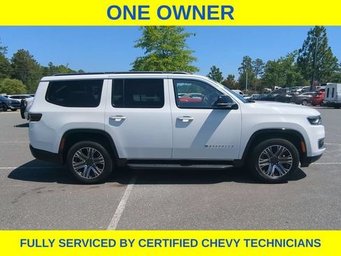 Used 2024 Jeep Wagoneer Series II w/ Flexible Seating Group AWD/4WD image 4