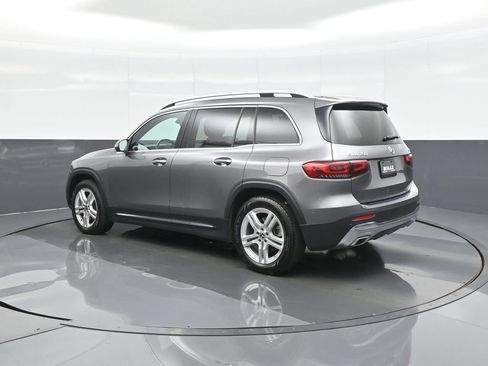 Used 2022 Mercedes-Benz GLB 250 4MATIC image 5