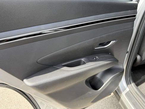 Certified 2023 Hyundai Tucson SEL AWD/4WD image 11