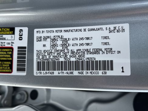 Used 2025 Toyota Tacoma SR image 35