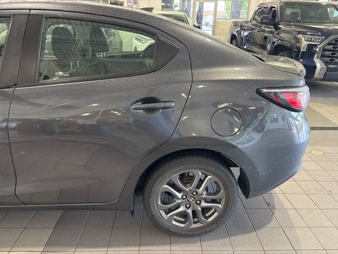 Used 2019 Toyota Yaris LE FWD image 4