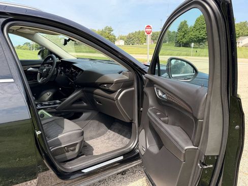 Used 2023 Buick Envision Avenir AWD/4WD image 31