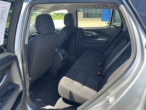 Used 2024 GMC Terrain SLE AWD/4WD image 24