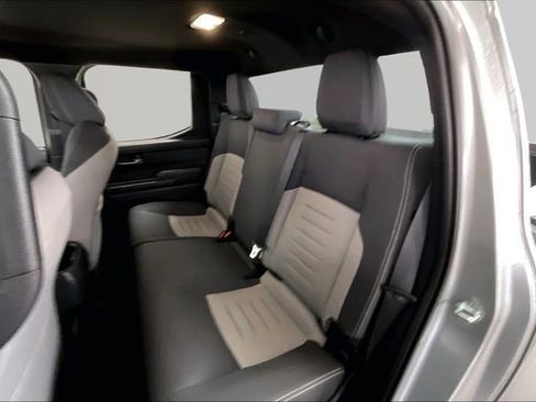 Used 2025 Toyota Tacoma TRD Sport image 16