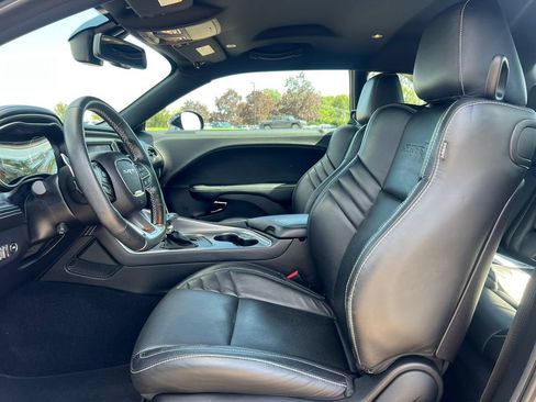 Used 2020 Dodge Challenger SRT Hellcat RWD image 4