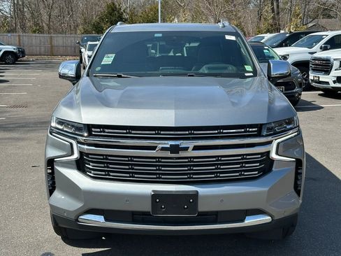 Used 2023 Chevrolet Tahoe Premier w/ Premium Package 2 RWD image 3