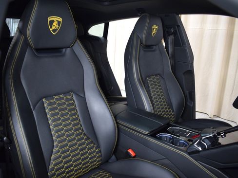 Used 2023 Lamborghini Urus S image 22