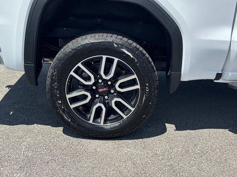 New 2026 GMC Sierra 1500 AT4 w/ AT4 Premium Package AWD/4WD image 11