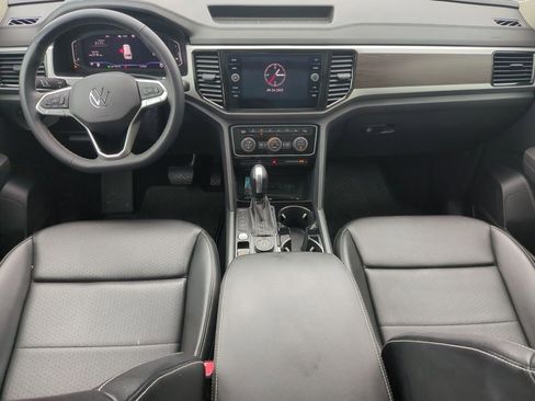 Certified 2022 Volkswagen Atlas SE image 17