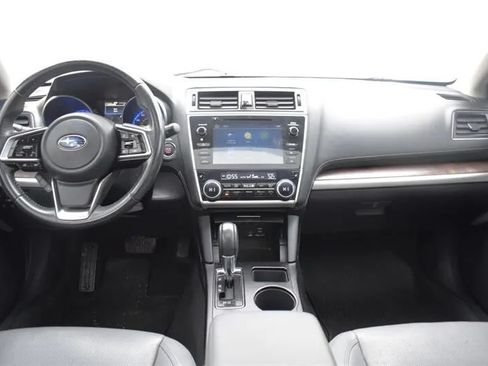 Used 2019 Subaru Outback 3.6R Limited AWD/4WD image 12