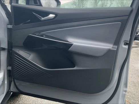 Certified 2022 Volkswagen ID.4 Pro image 12