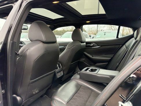 Used 2019 Nissan Maxima SR w/ Premium Package image 6